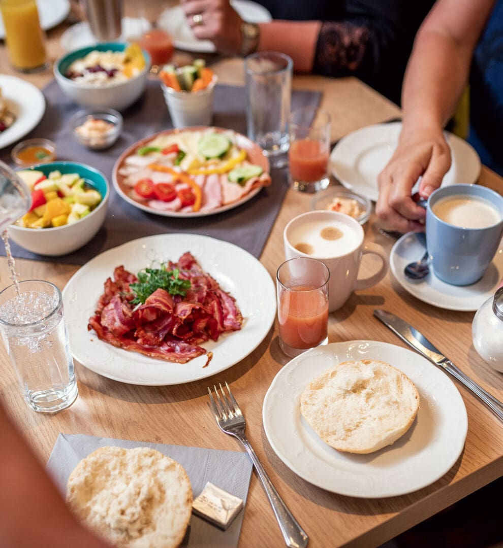 Frühstücksbuffet - Urlaubsgäste im GXUND in Bad Hofgastein